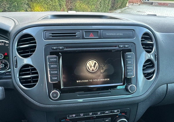 Volkswagen Tiguan cena 65800 przebieg: 82500, rok produkcji 2015 z Zwoleń małe 742